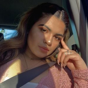 Meet your Posher, Adali